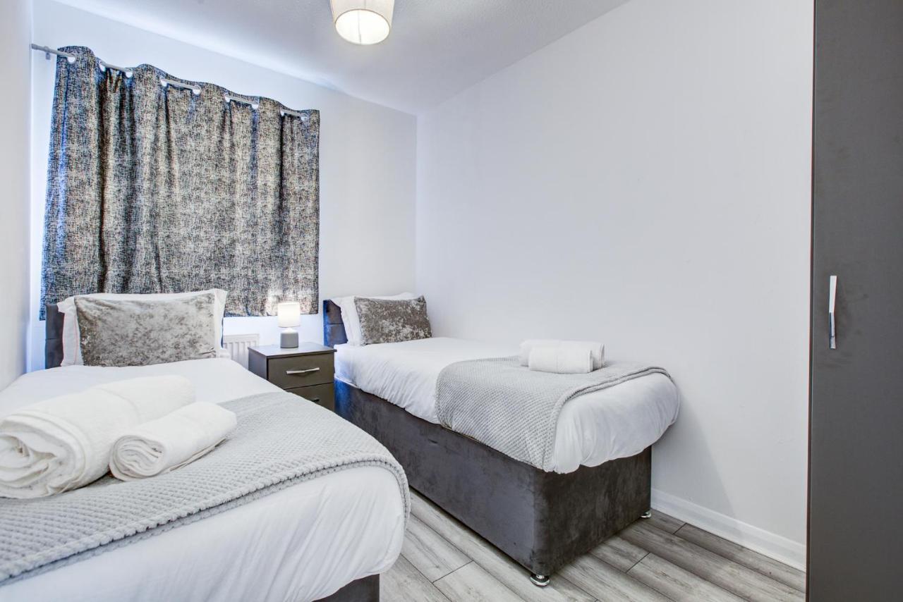 Spacious Urban Apartment In Кройдон Экстерьер фото