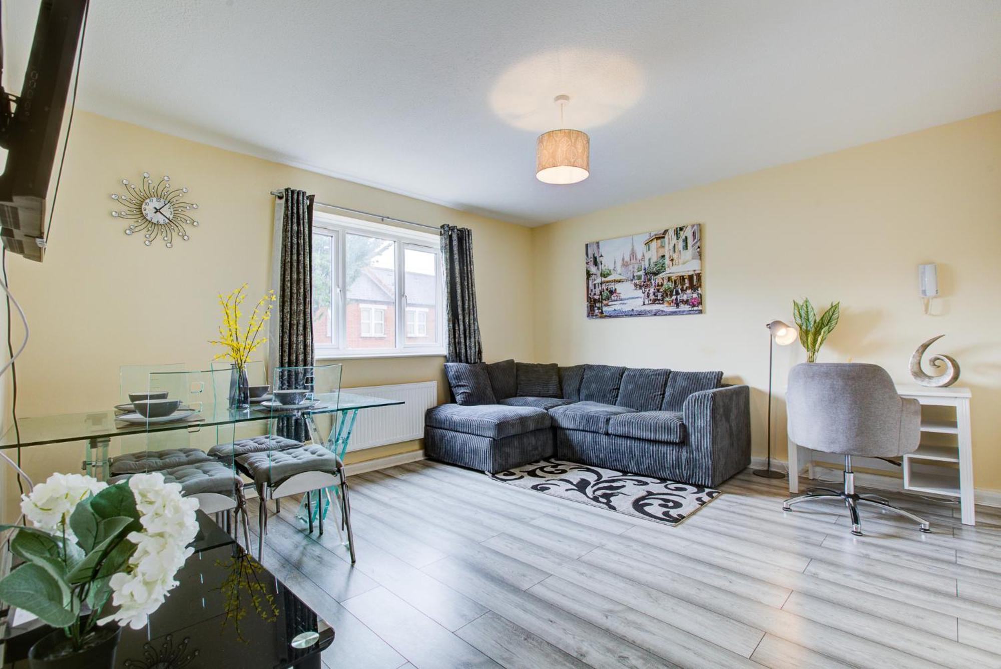 Spacious Urban Apartment In Кройдон Экстерьер фото